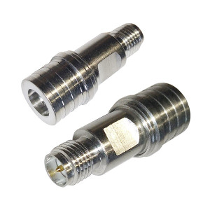 Adapteris QMA-vīriešu uz RP-SMA-sieviešu